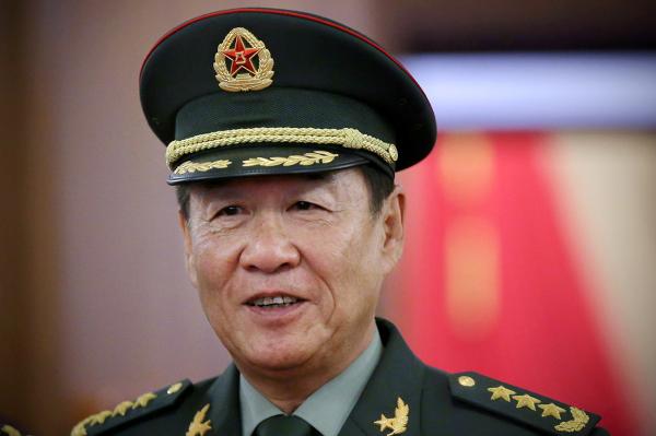 面对成绩，刘源保持了谦虚冷静，他说：“抓出徐才厚、谷俊山这样的大贪巨奸，是习近平主席决定、督办的，没有习主席的魄力、胆识和担当精神，军队可真没救了！所以首先是感佩习主席！感谢党中央！我个人即使起了点小作用，也是在履行职责，尽点本份，应该做的。”资料图：刘源上将。