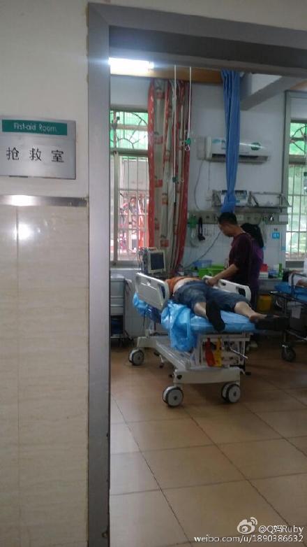 吴科佳后来陷入昏迷，送院抢救。受访者供图